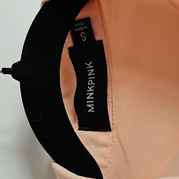 2/$20 Mink Pink - Peach Sheer Button-Up High/Low Blouse - Size Small - Picture 2 of 5